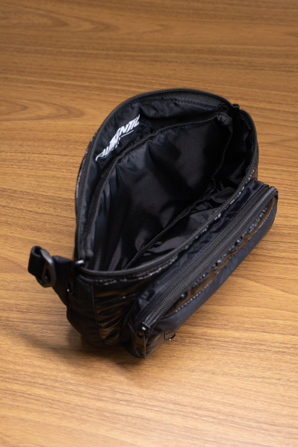 Shoulder Bag Autêntica Preta